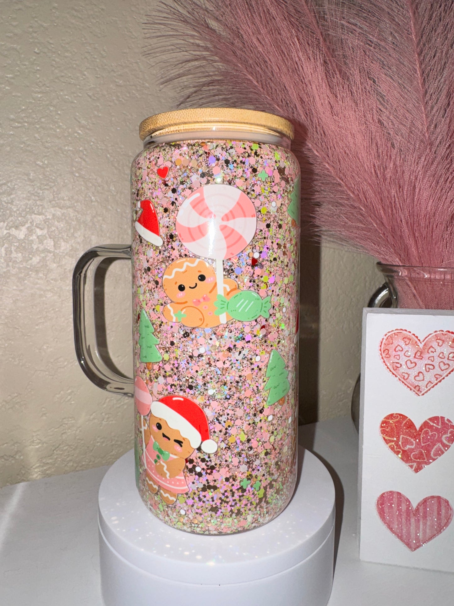 Pastel Gingerbread Glitter 20oz Glass w/ Handle